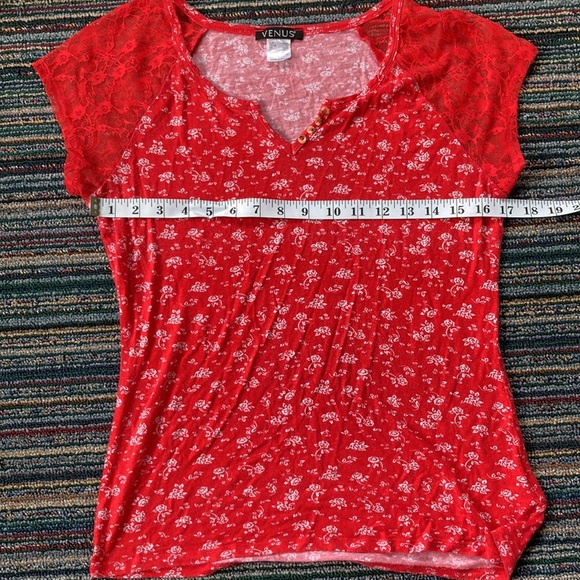 VENUS size medium M red top lace stretchy - Picture 2 of 9
